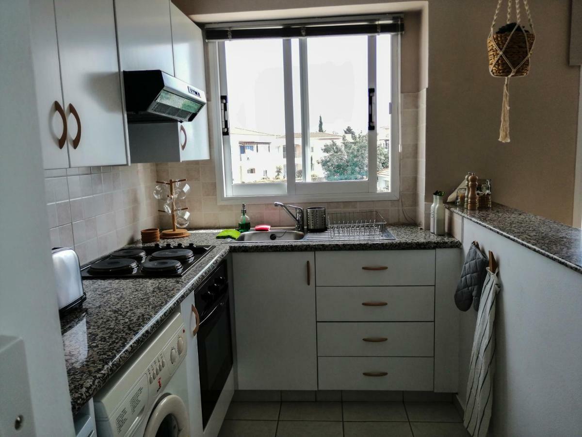 Top Seaview Apartment In Peyia Exterior photo